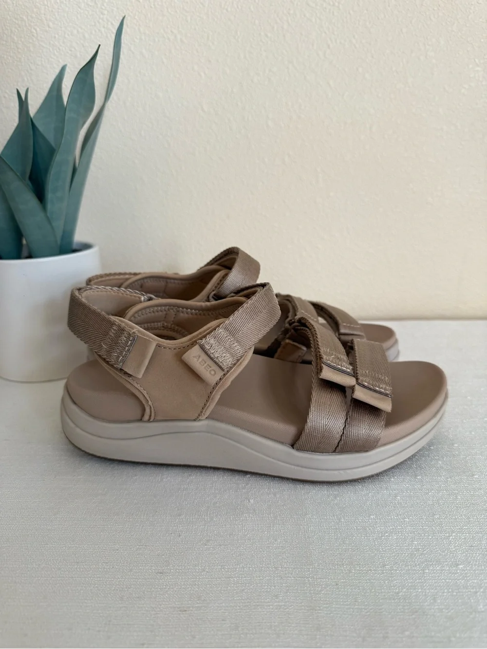 New ABEO Beige Leather Adjustable Strap Comfy Sandals